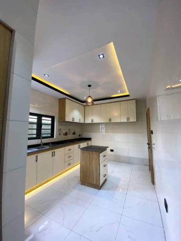 CONTEMPORARY 4 BEDROOM BUNGALOW