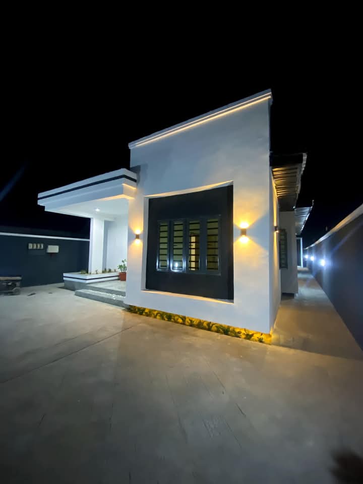 CONTEMPORARY 4 BEDROOM BUNGALOW