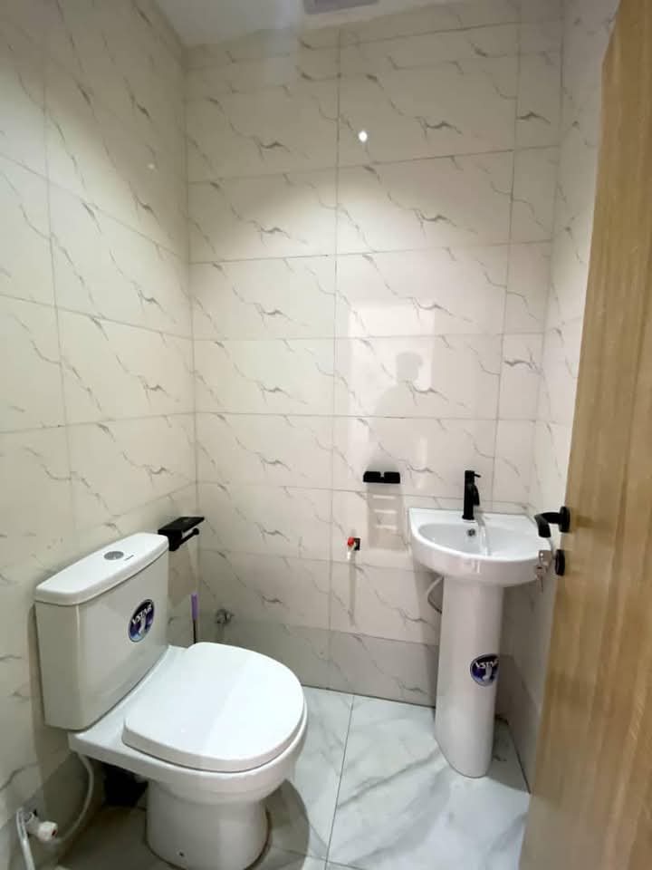 CONTEMPORARY 4 BEDROOM BUNGALOW
