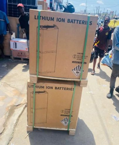 LITHIUM BATTERIES 15Kwh 15V