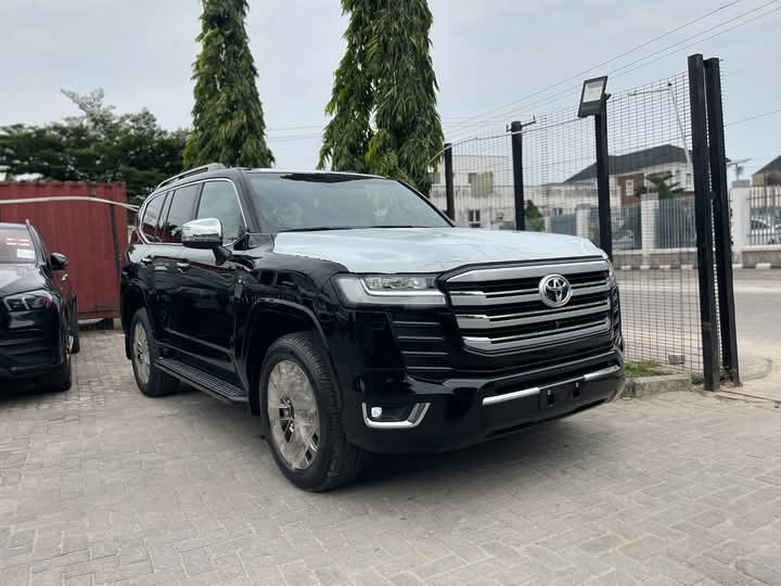 2023 Toyota Land Cruiser VXR