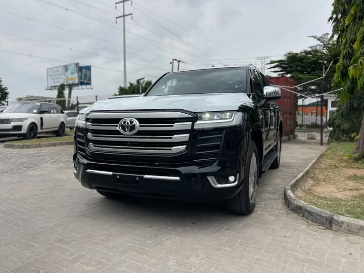 2023 Toyota Land Cruiser VXR