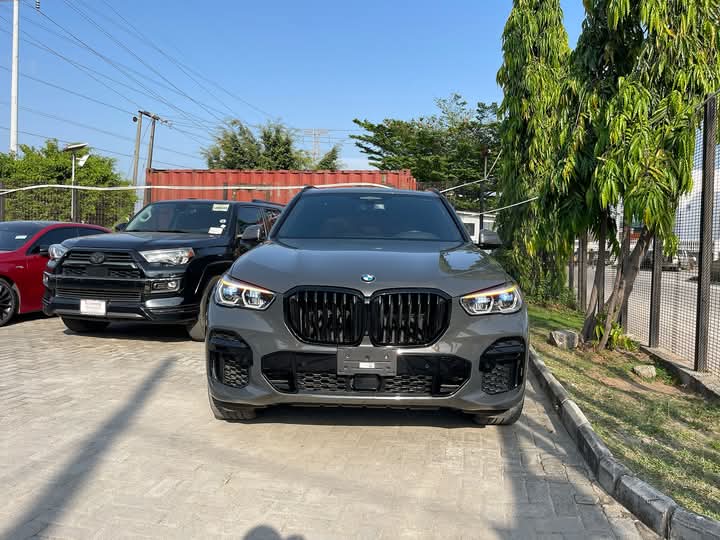 2023 BMW X5 M50i
