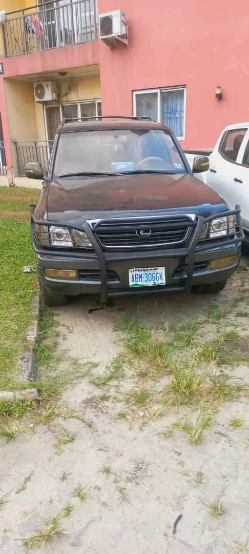 LEXUS LX 470