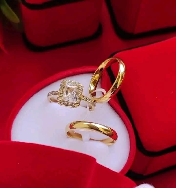 Luxury Engagement & Wedding Rings