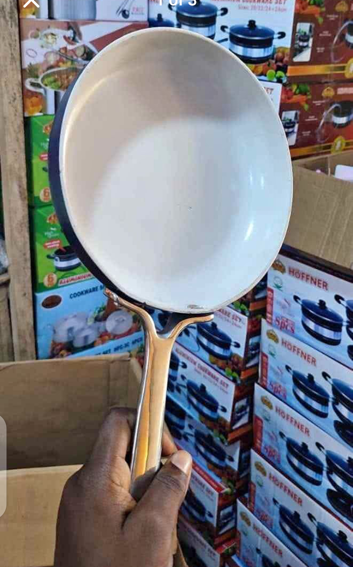 NON STICK FRYING PAN