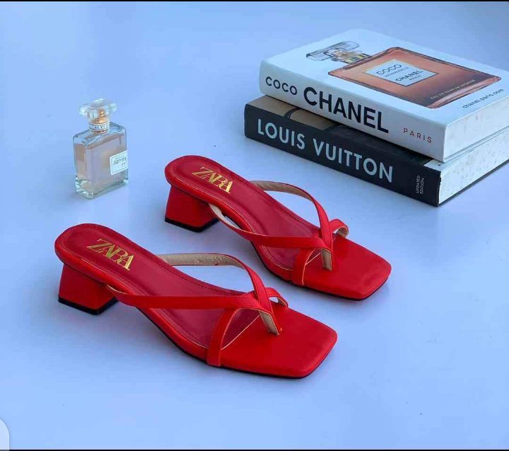 FEMALE MID HEEL SLIPPERS