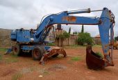 Lie beer tyre excavator