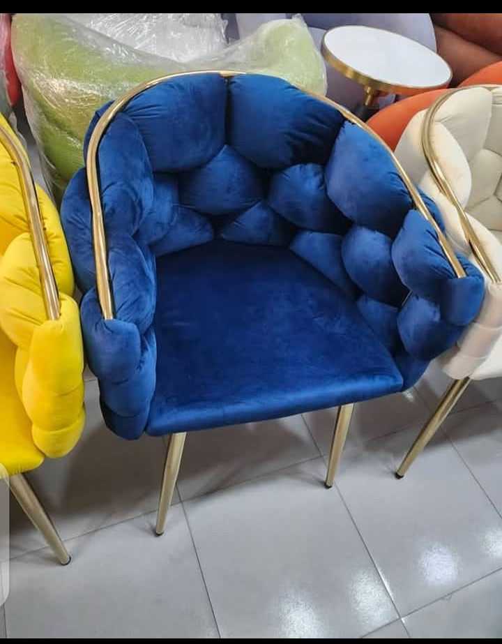 MULTIFUNCTIONAL BUBBLE CHAIR