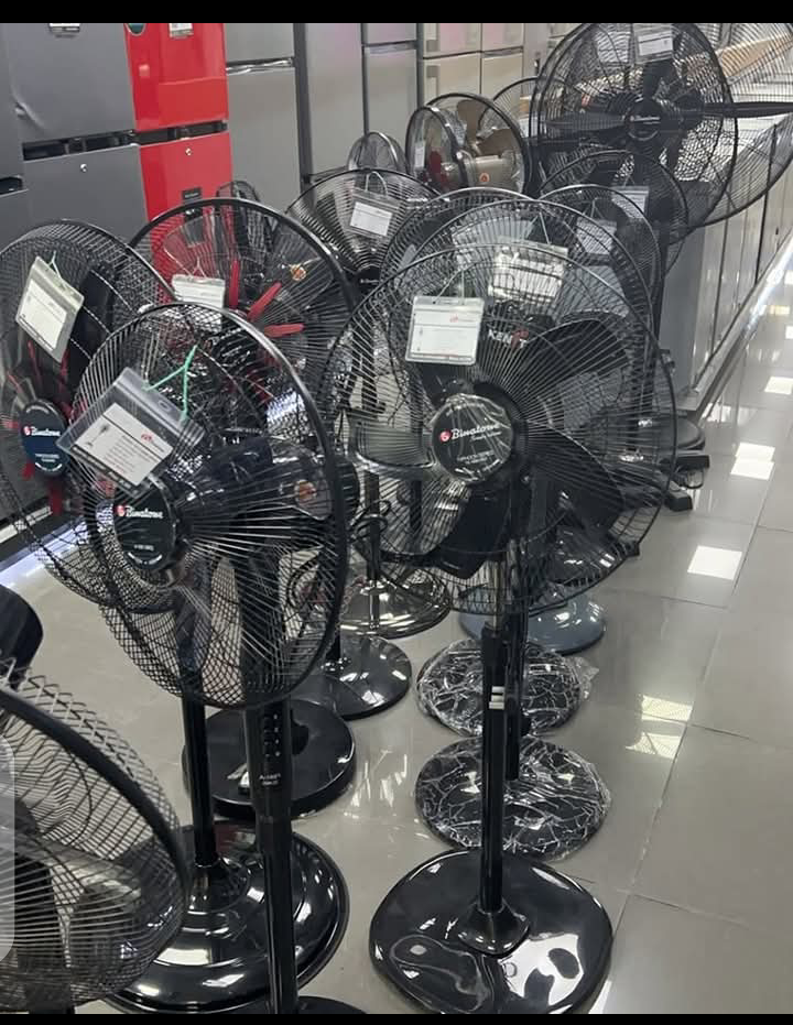 BINATON 18 RECHARGEABLE FAN