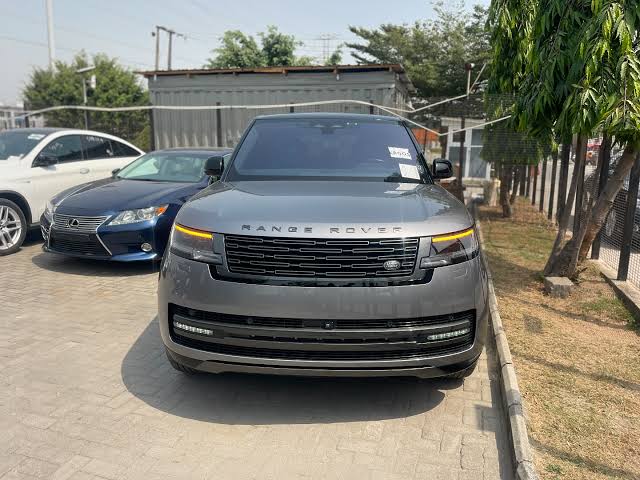2023 Range Rover P530