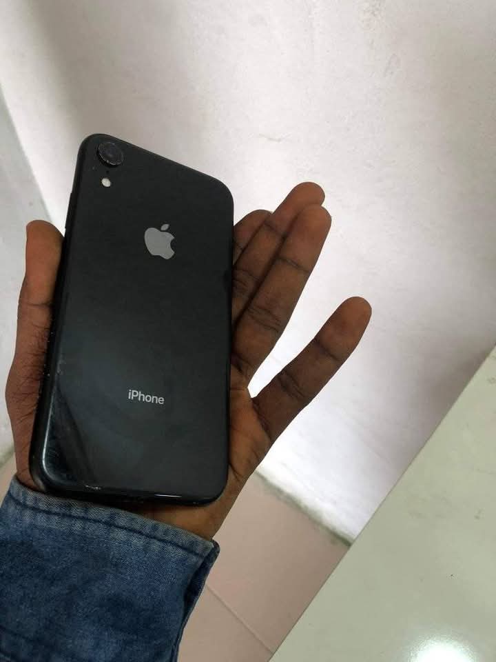 iPhone Xr (64GB)