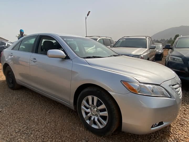2010 Toyota Camry LE