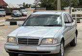 MERCEDES BENZ C180