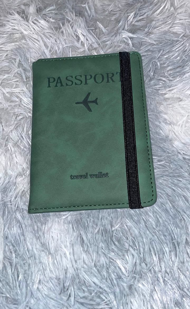 PASSPORT WALLET