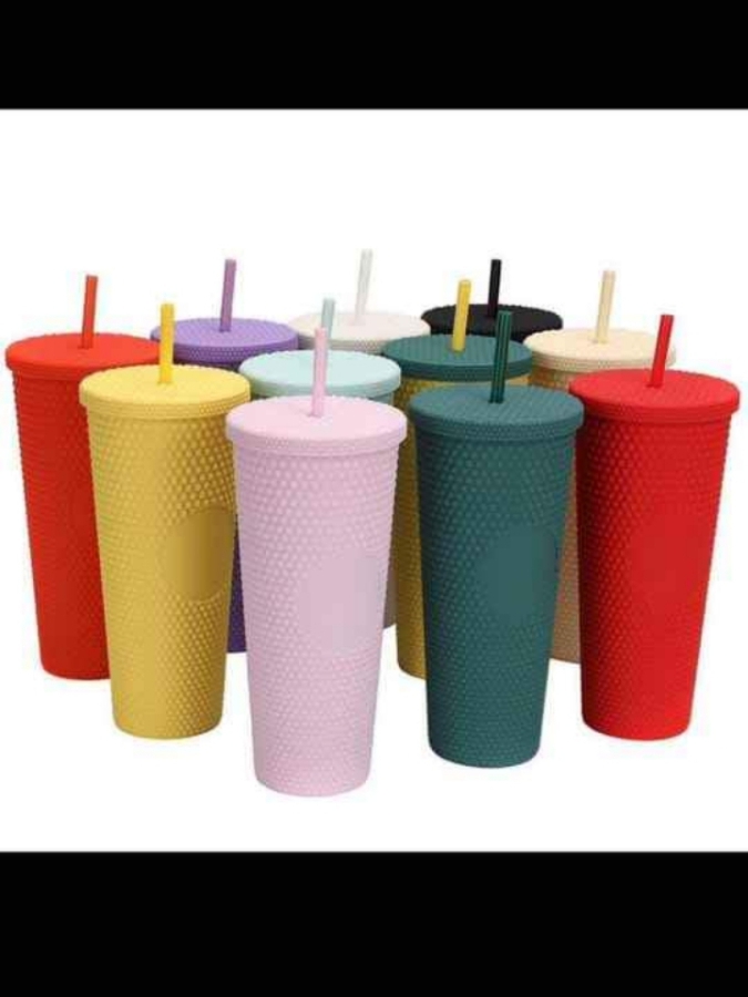 STUDDED STRAW CUP