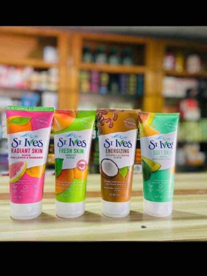 ST IVES BODY SCRUB