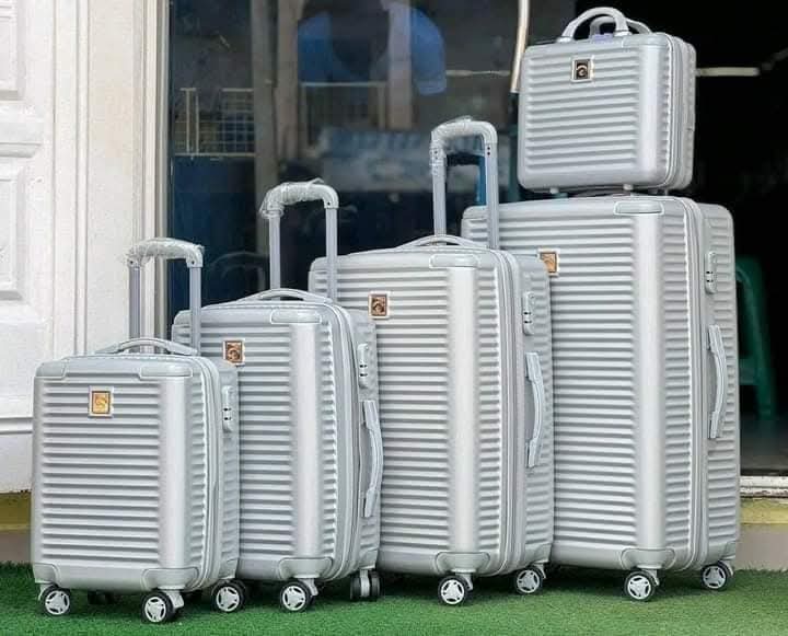 Traveling Boxes (set of 5)