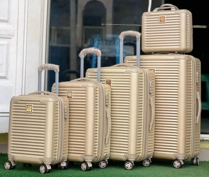 Traveling Boxes (set of 5)