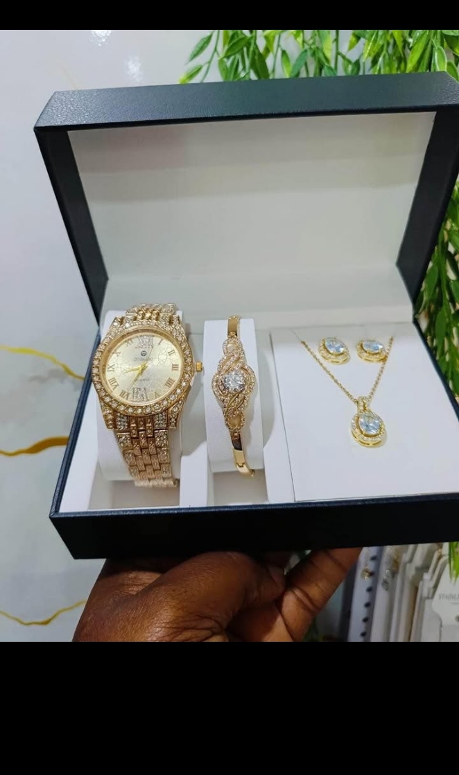 Combo Wristwatch & Bracelet