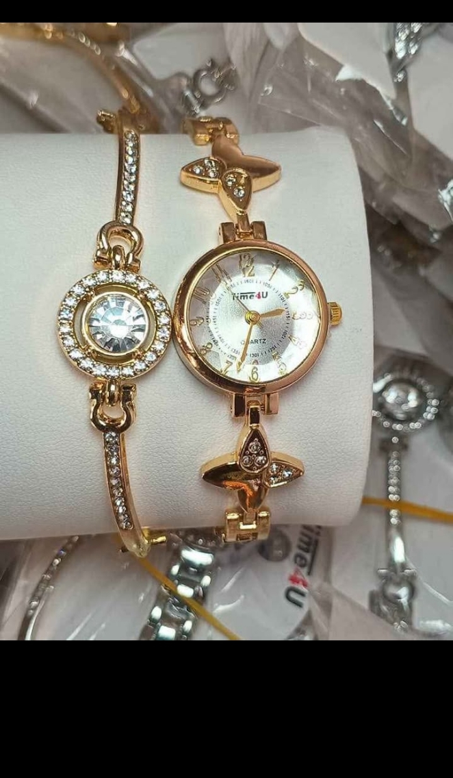 Ladies Chain Wristwatch Set