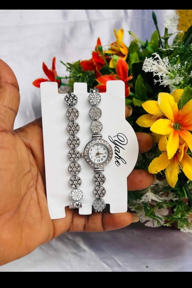 Trendy Chain Wrist Watch & Bracelet