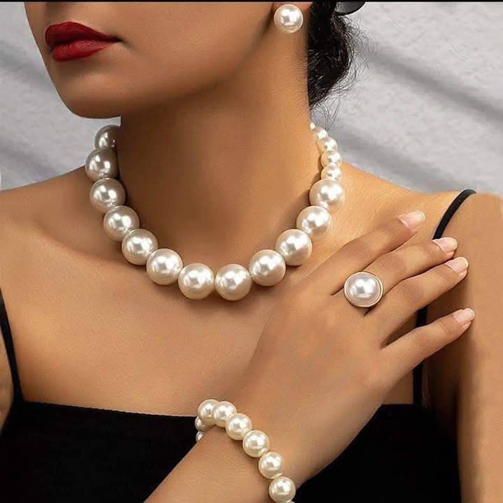 Quality Pearl Necklace Set 