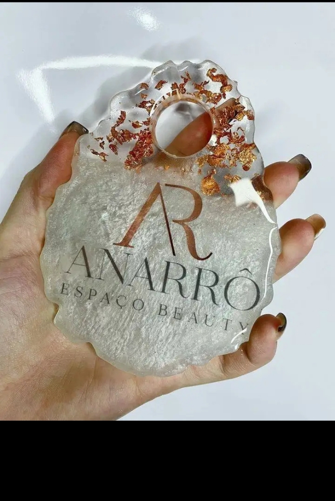 CUSTOMIZED NAIL PALLETTE