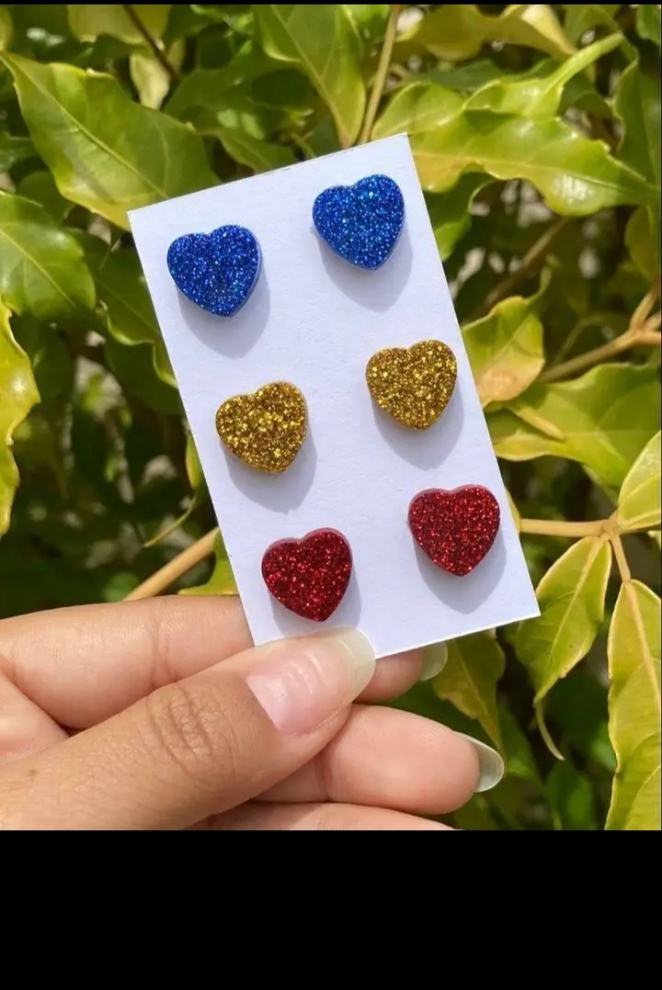 RESIN LOVE-SHAPED EARRINGS