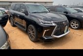 Super clean Lexus lx570 model 2020