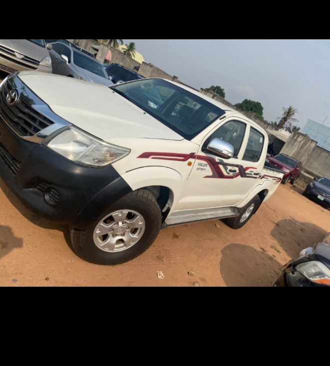 Toyota hilux