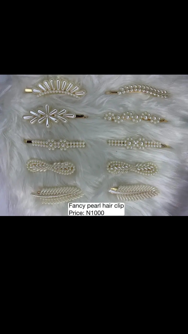 Fancy Pearl Hair Clips 