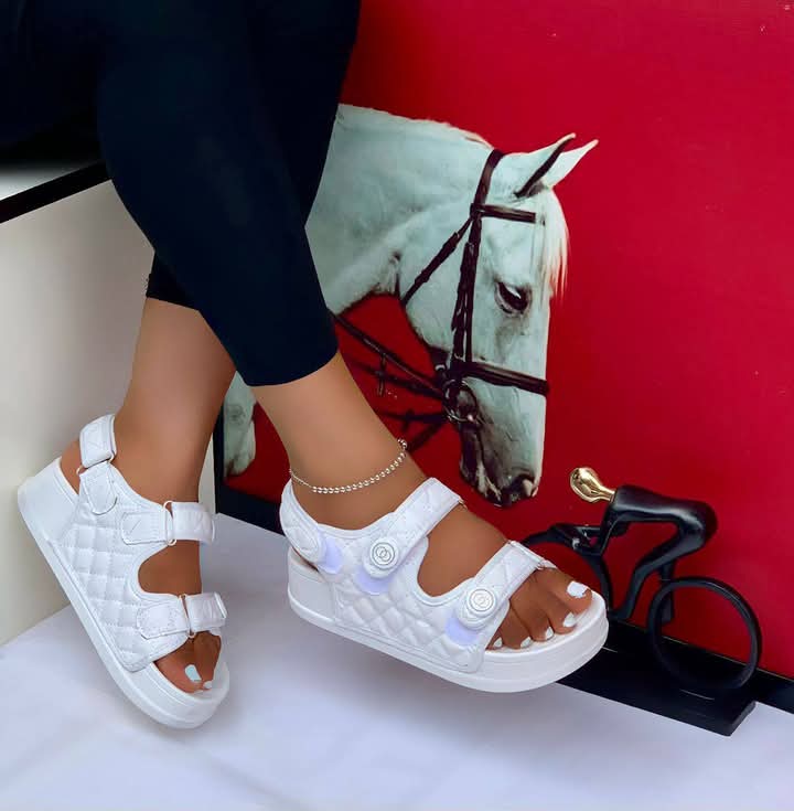 High Quality Sandals